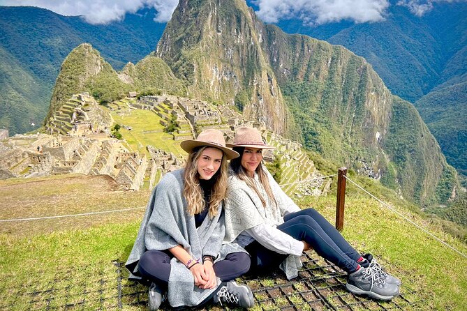 2-Day Machu Picchu Tour by train from Cusco ( All included ) - The 25-minute bus ride to the citadel