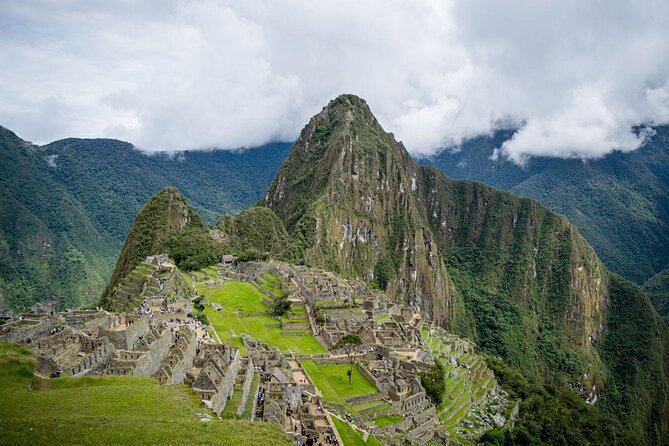 2 Day Sacred Valley and Machu Picchu Guided Tour from Cusco - Key points at a glance