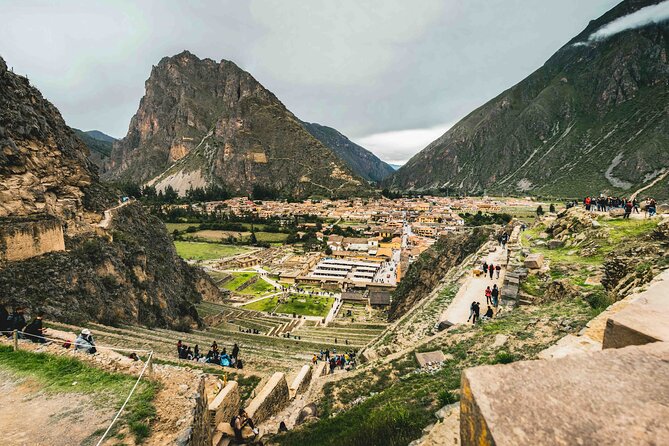 2 Day Sacred Valley and Machu Picchu Guided Tour from Cusco - Ollantaytambo is more than a train station