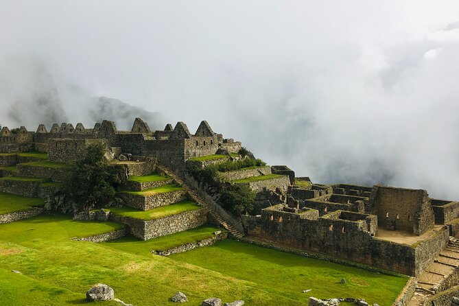 2-Day Sacred Valley & Machu Picchu by Train - Small Group Tour - Ollantaytambo before the train