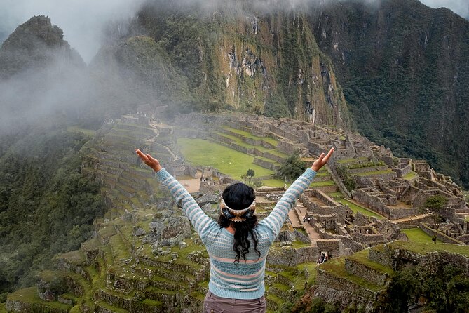 2-Day Sacred Valley & Machu Picchu Tour by Train from Cusco - Tunupa buffet lunch: convenient and generous