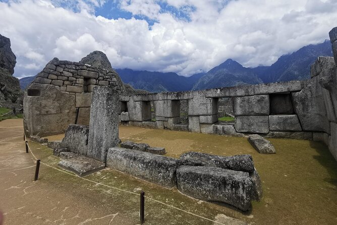 2-Day Tour in Sacred Valley and Machu Picchu from Cusco - Eight hours inside Machu Picchu