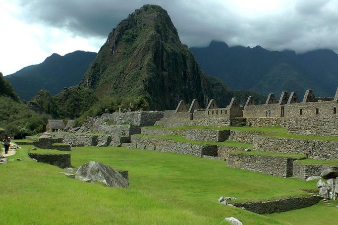 2 Days : Sacred Valley Conection Machu Picchu || Private Tour || - Lunch, Return Train, and the Drive to Cusco