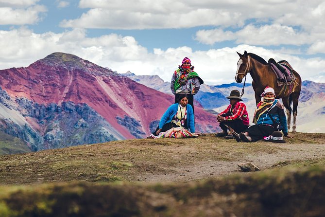 4 day - Bucketlist Cusco: Rainbow Mtn, Machu Picchu, Sacred Valley, Humantay - Food, transport, and the real value of $975