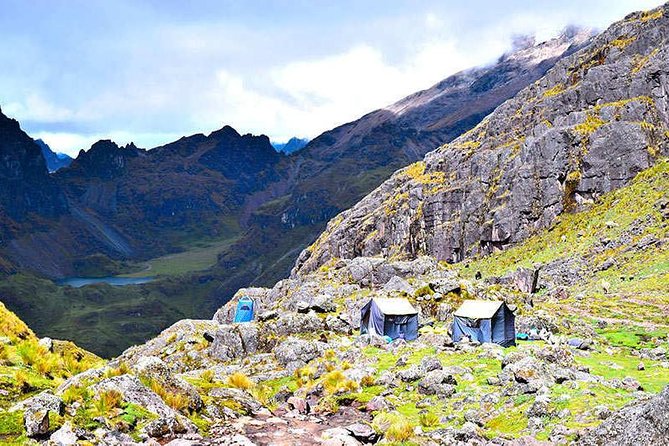 4-Day Lares Trek to Machu Picchu - Day three: a Quechua family and Lares hot springs