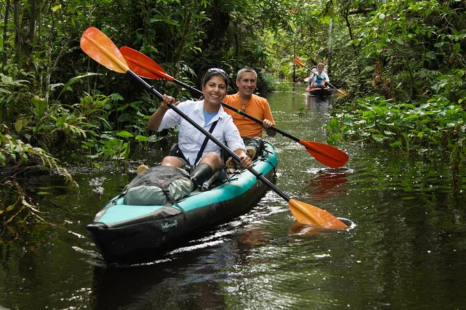 4 Day Tambopata Jungle Tour with Local Guide - Day 2: Hiking and rowing across Lake Sandoval