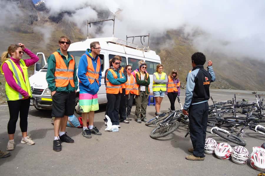 4 Days Inca Jungle Adventure to Machu Picchu - Choosing the cheaper or easier return to Cusco