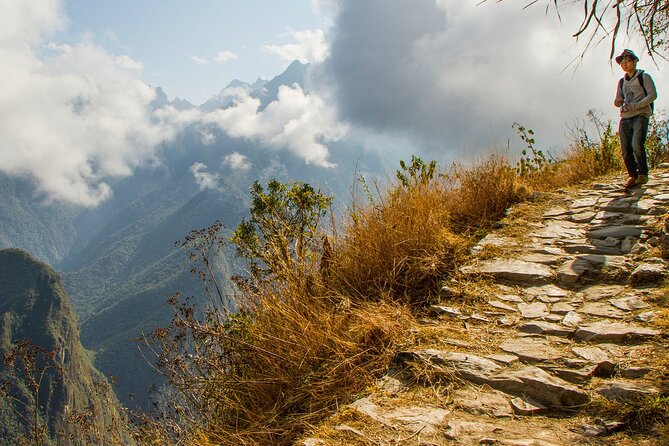 4 Days Inca Trail To Machu Picchu - Day Two: Warmiwañusca And The Hardest Climb