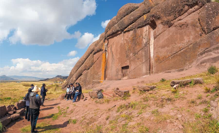5h tour from Puno to Aramu Muru portal and Inca Ruins - What the three sites tell you together