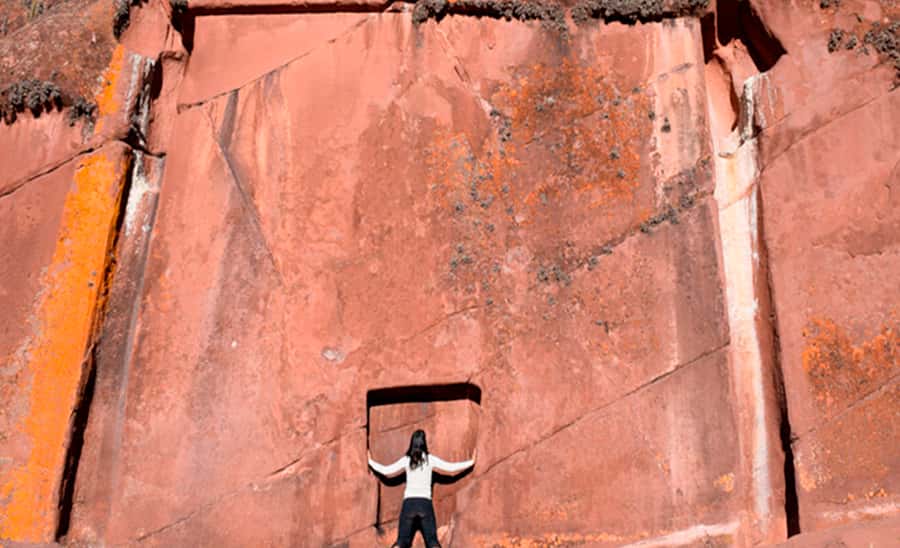 5h tour from Puno to Aramu Muru portal and Inca Ruins - Time, transport, and the private group format
