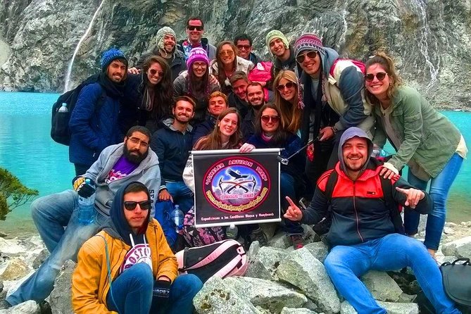 69 Lake - Cordillera Blanca - The Chinancocha stop in Llanganuco Valley