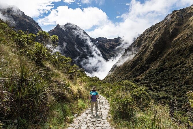7-Day: Inca Trail Trek to Machu Picchu Group Tour - Day 6: the Sun Gate and Machu Picchu