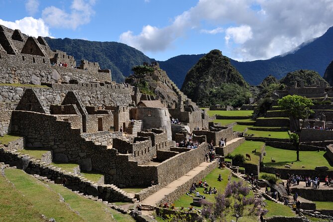 8-Days Best of The Inca Empire from Lima - Lima begins with ocean views and old stones