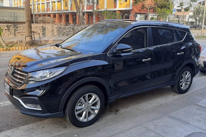 Airport Transportation Service With SUV - Inside the SUV: comfort, space, and small gaps