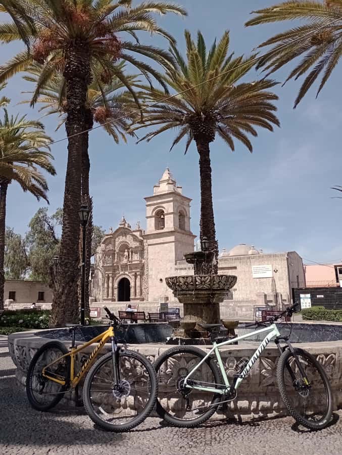 AREQUIPA BIKING CITY TOUR - San Lázaro and Selva Alegre Park