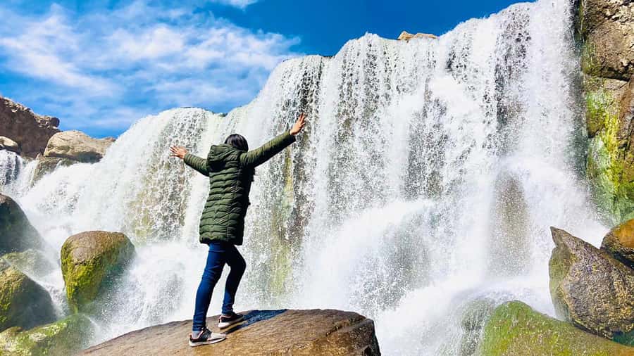 Arequipa: Catarata de Pillones and Bosque de Piedras Tour - Starting before sunrise in central Arequipa