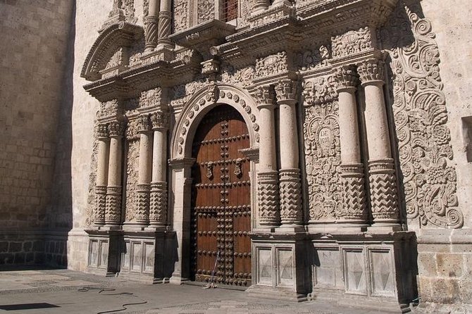 Arequipa, Historic and Colonial City and Santa Catalina Monastery - Church of the Society of Jesus and the San Ignacio Chapel