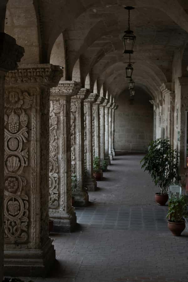 Arequipa: Walk through the Historic Center of the City - The Cathedral and Arequipa’s white stone