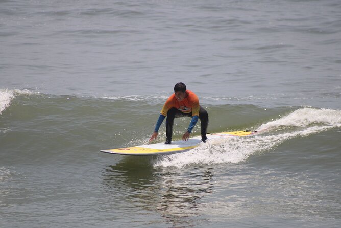 Beginner Surf Lesson in Lima, Perú - Equipment, changing, and what to pack