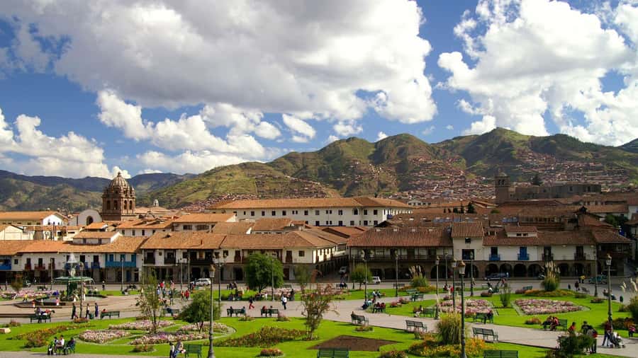Best of Cusco: Private Walking Tour with a Local - A private group, with the guide’s personality in front