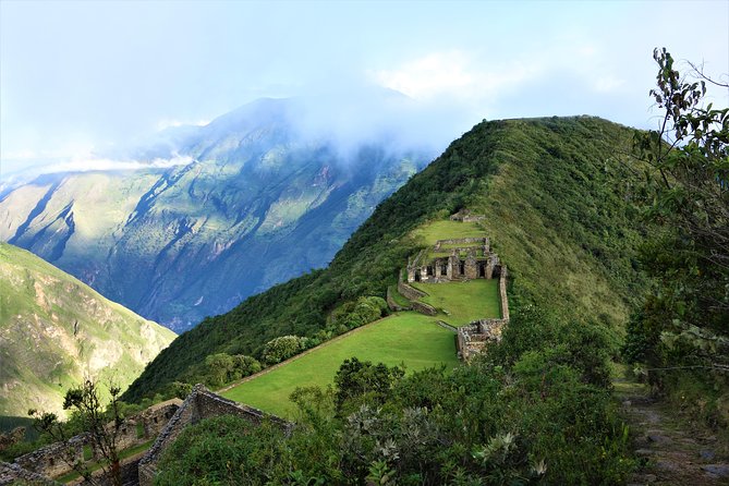 Choquequirao Trek 4 days and 3 nights - Day 3: Sunrise, flowers, birds, and a complicated route description