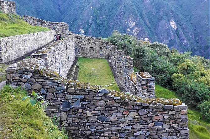 Choquequirao Trek 4 days and 3 nights - Day 1: The long descent from Capuliyoc to Santa Rosa
