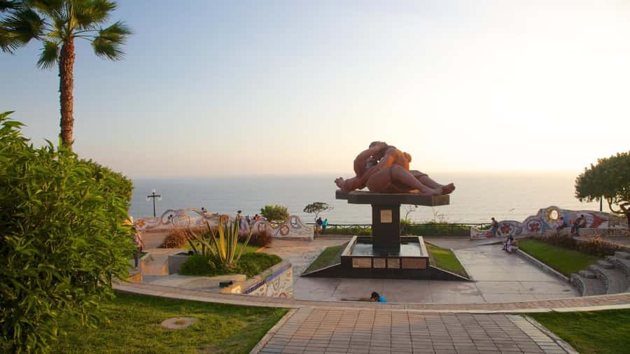 City Tour Colonial and Modern Lima Half Day Plus Ticket - Miraflores Begins With The Pacific At Parque Del Amor