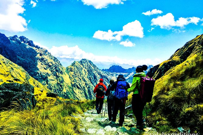 Classic Inca Trail 4 days to Machu Picchu - Day 1: From your Cusco hotel to kilometer 82
