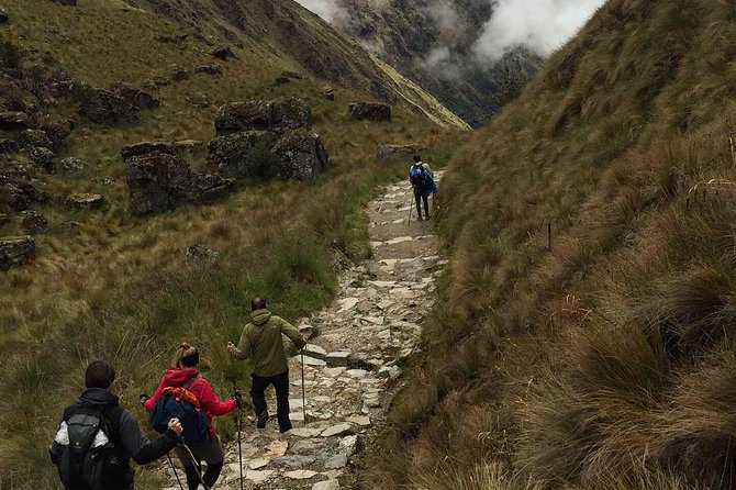 Classic Inca Trail 4 Days to Machu Picchu - Communication and service from Vidal Expeditions