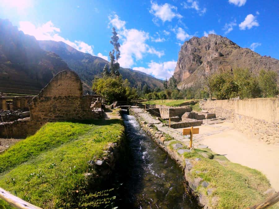 Classic Sacred Valley full day - Pisac, from mountain ruins to artisan stalls