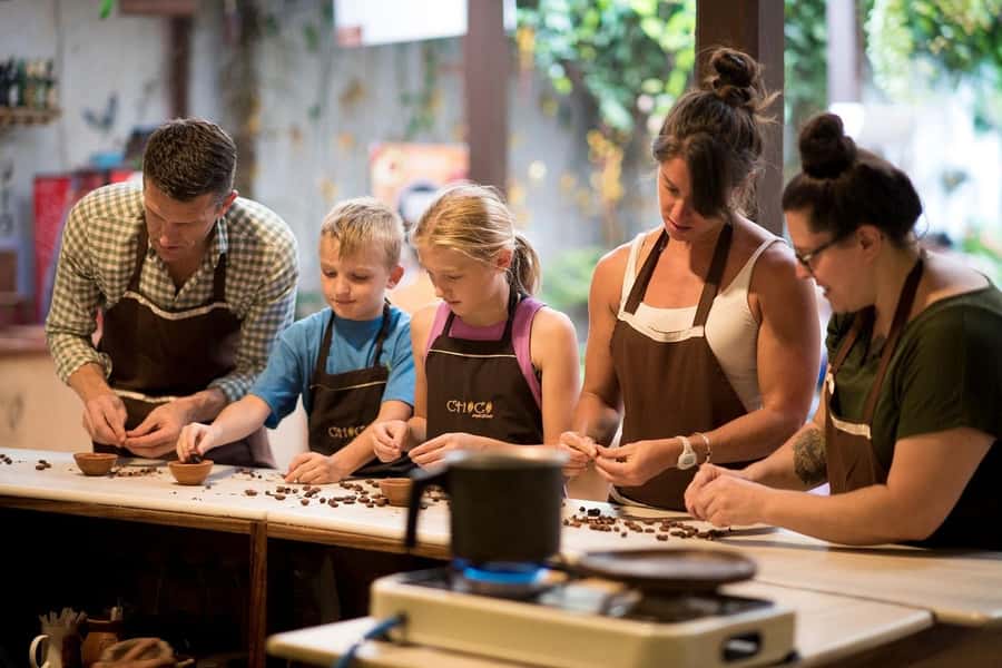 Cusco: Bean to bar chocolate workshop - Starting with cacao beans, not a finished candy bar