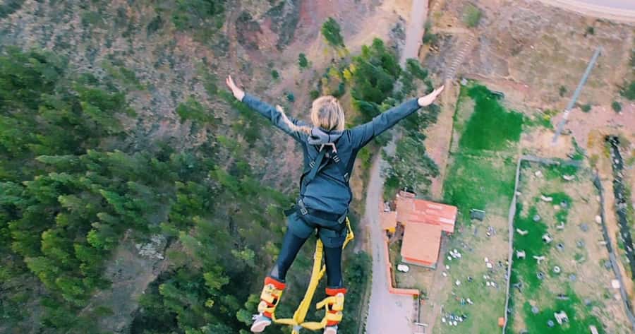 Cusco: Bungee Jump and Slingshot Combo Adventure - Getting Ready at the 125-Meter Platform