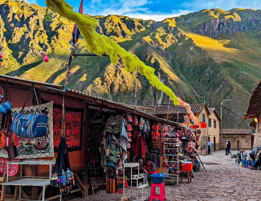 Cusco:Chinchero,Moray & Salt Mines drop-off in Ollantaytambo - The drop-off makes this more than a sightseeing loop