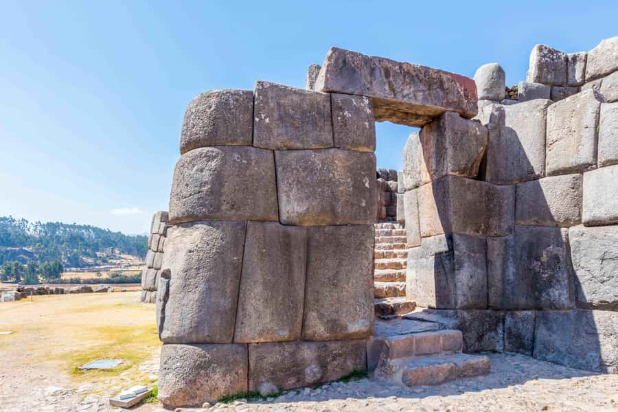 Cusco: City and Nearby Ruins 5-Hour Guided Tour - Sacsayhuaman and the stones that make people stop talking