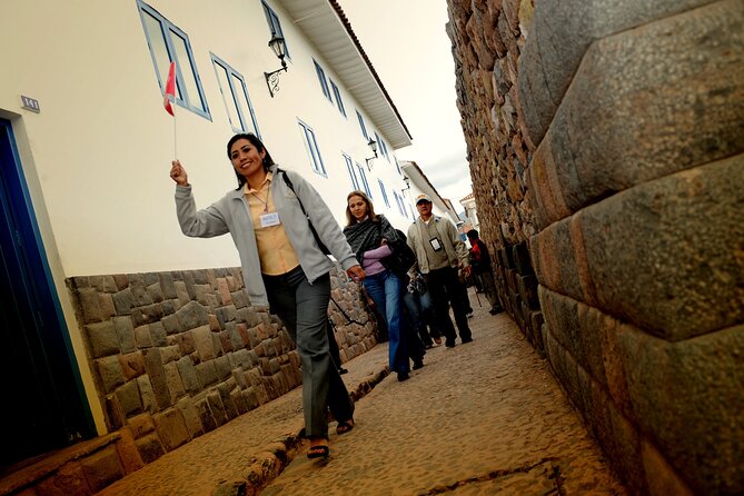 Cusco City Sightseeing and Sacsayhuaman Archeological Park Tour - Guide quality and the bilingual format