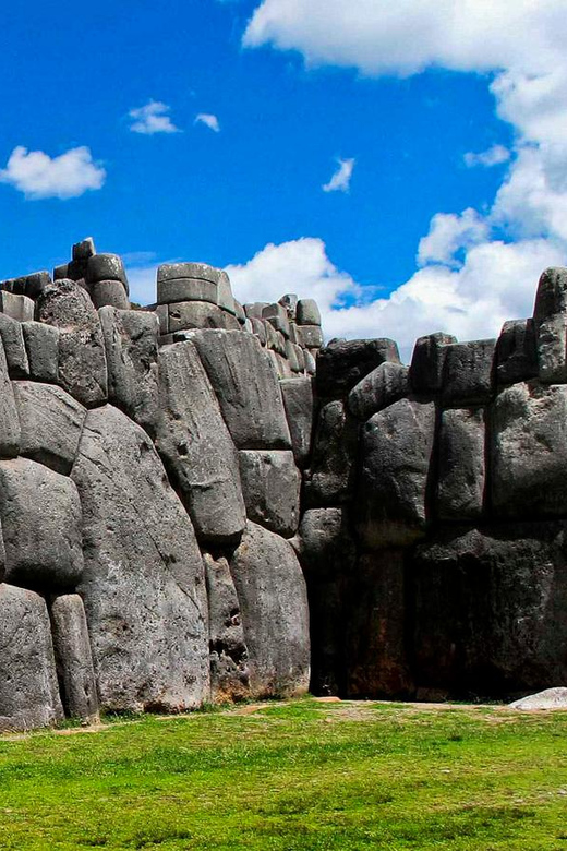 Cusco: City Tour | Half-Day Tour to 4 Archaeological Sites - What the bilingual format feels like