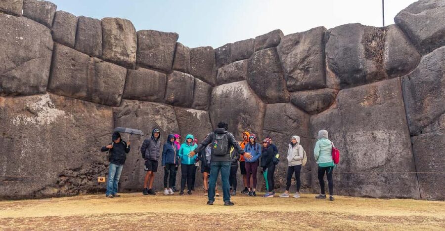 Cusco : City Tour of 4 Ruins and Sun Temple - Tambomachay and the water that still shapes the visit