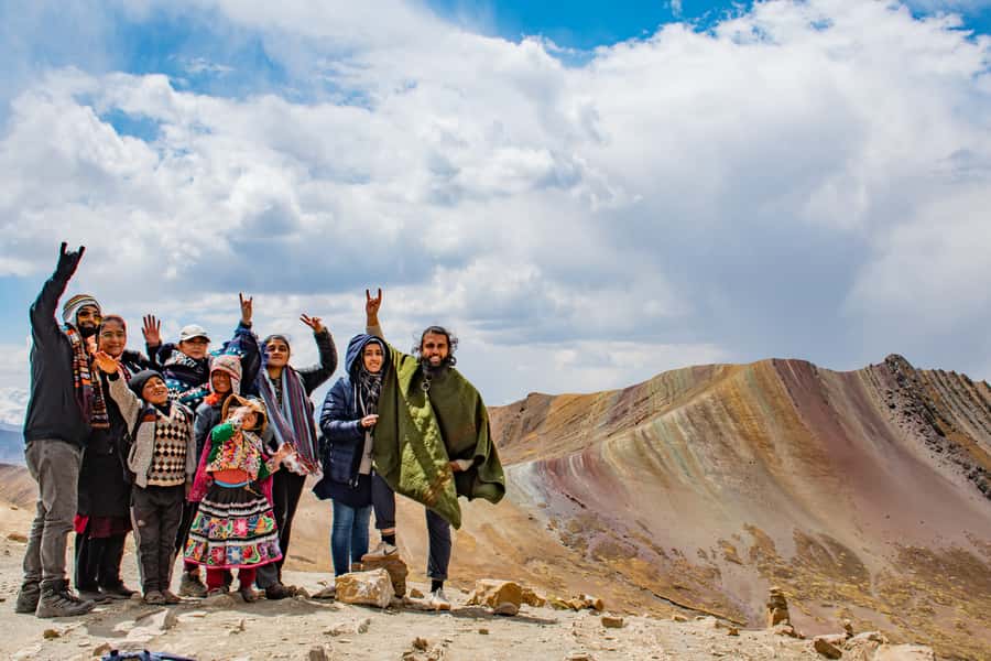Cusco: Full-Day Palcoyo Rainbow Mountain All-Inclusive Tour - The 3.5-hour ride from downtown Cusco