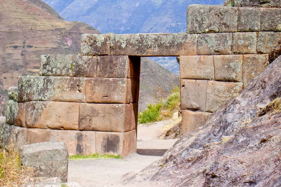 Cusco: Full-Day Sacred Valley History Tour - Písac combines terraces, stonework, and a famous market