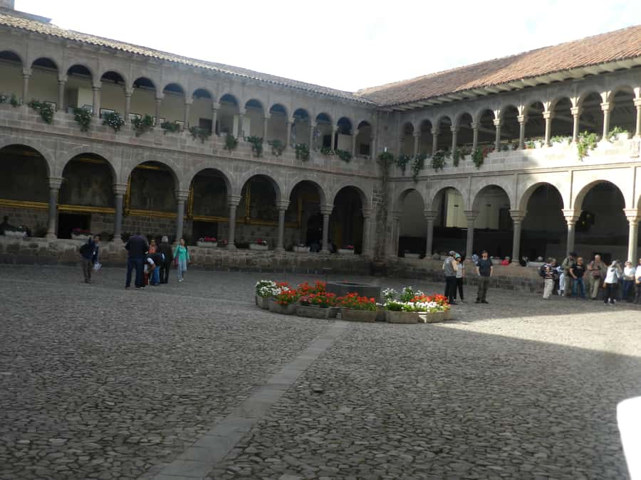 Cusco: Half-Day Historic City Tour - Timing, transport, and group size