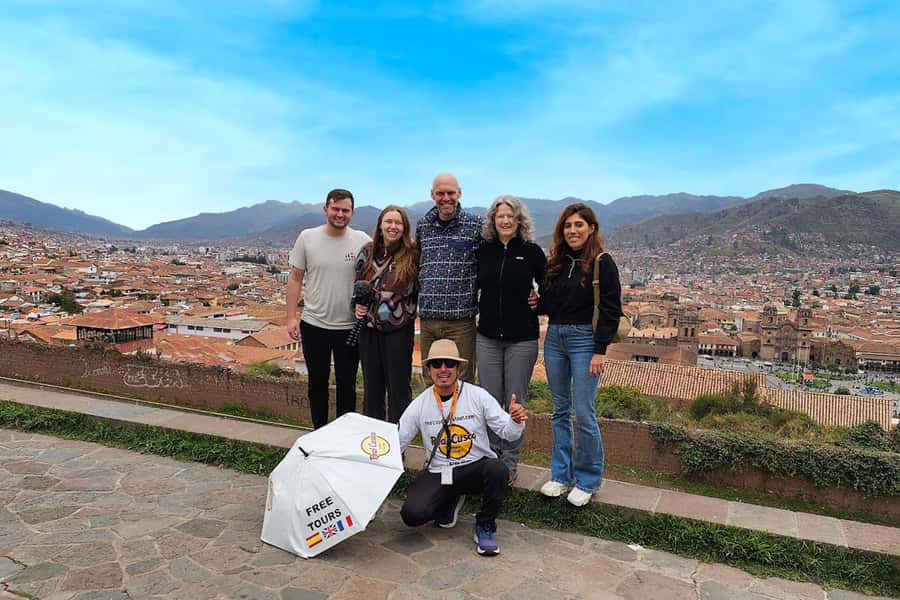 Cusco: Historic Walking Tour with Pisco Sour and Music Show - The Cathedral and Company of Jesus