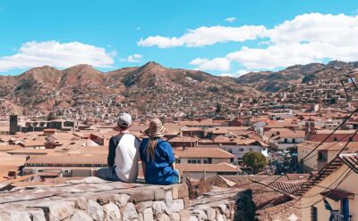 Historic Walking Tour with Pisco Sour and Music Show