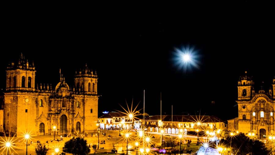 Cusco: Legends and History Night Tour with Pisco Sour - San Cristóbal and the start of the old-city walk