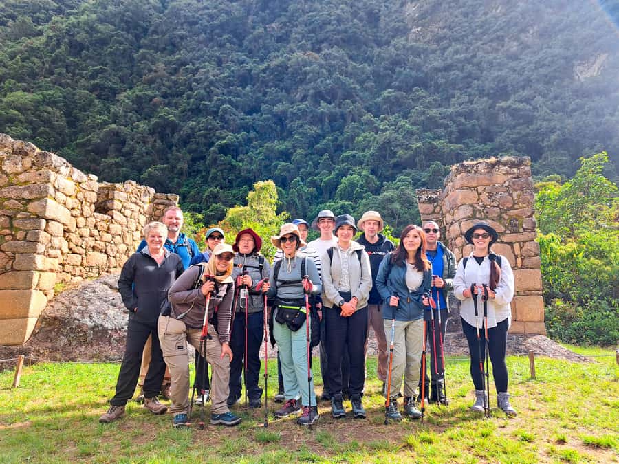 Cusco: Machu Picchu 2-Day Inca Trail with Panoramic Train - Chachabamba and the first steps on the Inca Trail