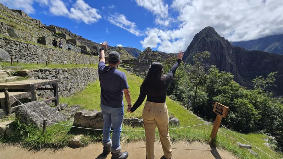 Cusco: Machu Picchu Day Trip with Train + Entrance ticket - Aguas Calientes, the Gateway Town