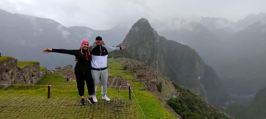 Cusco: Machu Picchu Day Trip with Train + Entrance ticket - What the $333 Price Really Covers