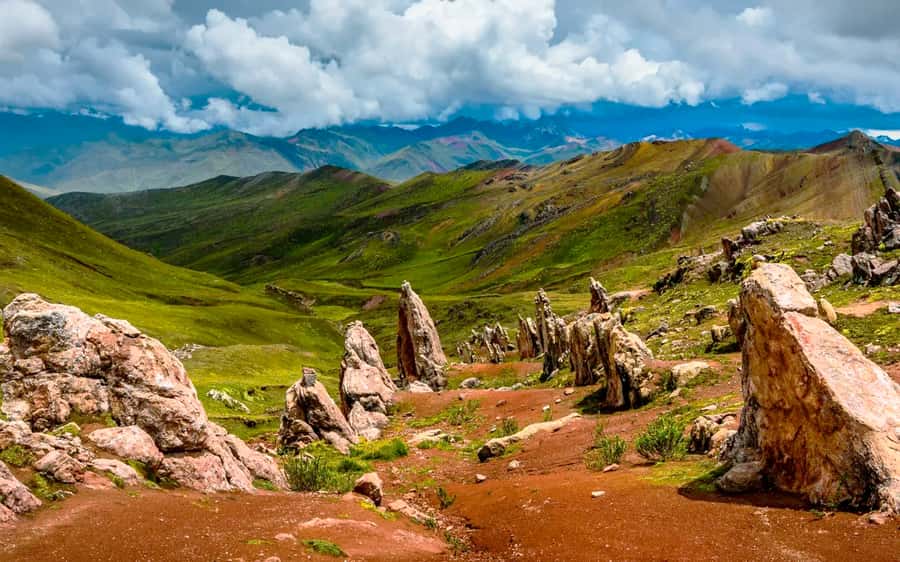 Cusco: Mountain of 7 colors Vinicunca and the Red Valley (optional) - The 4 a.m. departure and the road to Cusipata