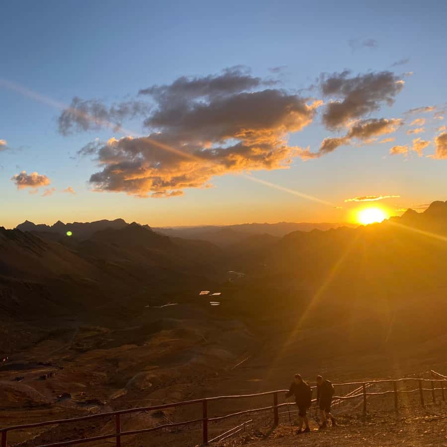 Cusco: Rainbow Mountain Tour at Sunset Without the Crowds - Why the sunset timing matters