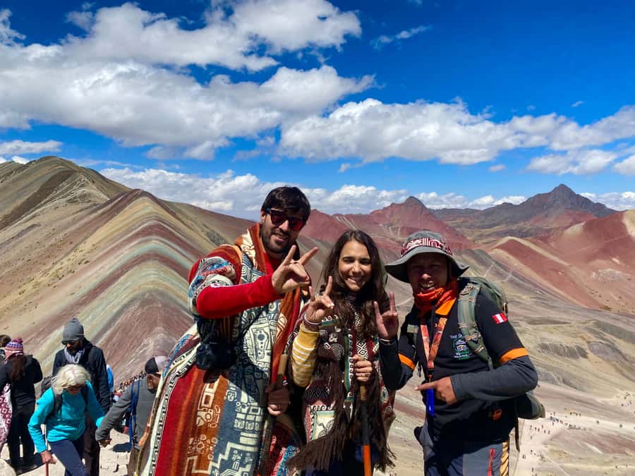 Cusco: Rainbow Mountain Tour with Meals & Red Valley Option - A very early start from Cusco
