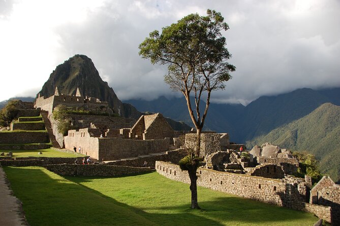 Cusco Sacred Valley and Machupicchu 4 Days - Pisac and the Sacred Valley on day two